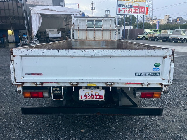 三菱ふそうキャンター平ボディ小型（2t・3t）[写真11]