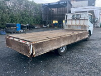 三菱ふそうキャンター平ボディ小型（2t・3t）[写真15]