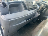 三菱ふそうキャンター平ボディ小型（2t・3t）[写真29]