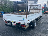 三菱ふそうキャンター平ボディ小型（2t・3t）[写真02]