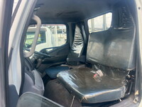 三菱ふそうキャンター平ボディ小型（2t・3t）[写真31]