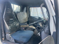 三菱ふそうキャンター平ボディ小型（2t・3t）[写真34]