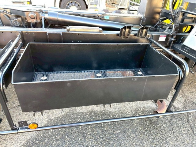 日野レンジャーコンテナ専用車中型（4t）[写真16]