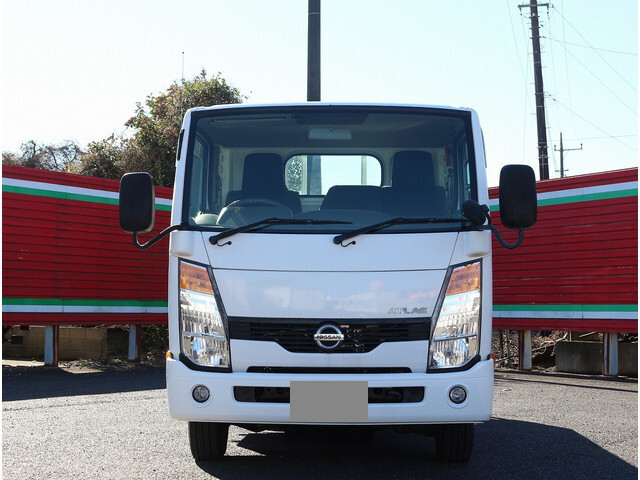 日産アトラス平ボディ小型（2t・3t）[写真11]
