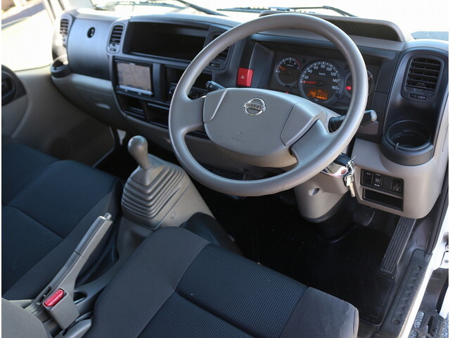 日産アトラス平ボディ小型（2t・3t）[写真21]