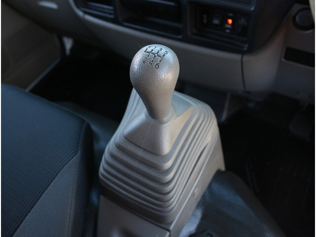 日産アトラス平ボディ小型（2t・3t）[写真27]