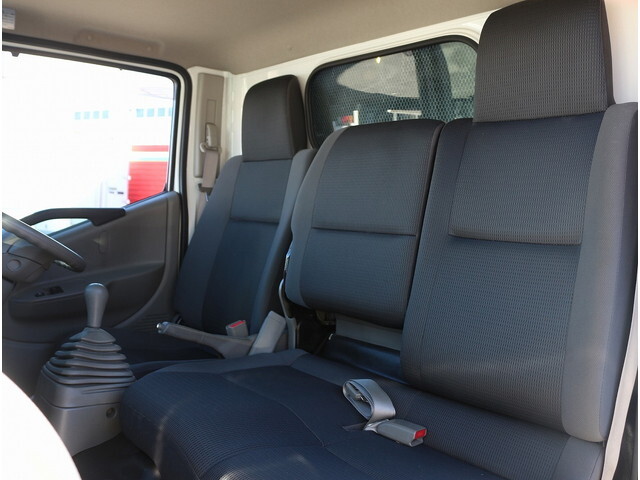 日産アトラス平ボディ小型（2t・3t）[写真32]