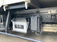 日産アトラス幌ウイング小型（2t・3t）[写真11]