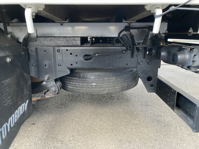 日産アトラス幌ウイング小型（2t・3t）[写真11]