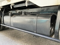 日産アトラス幌ウイング小型（2t・3t）[写真13]