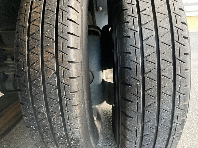 日産アトラス幌ウイング小型（2t・3t）[写真15]