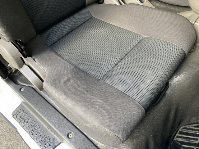 日産アトラス幌ウイング小型（2t・3t）[写真29]