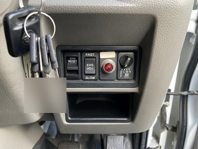 日産アトラス幌ウイング小型（2t・3t）[写真30]