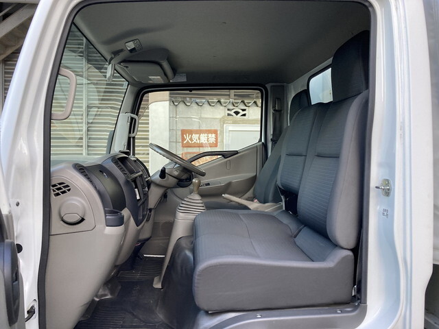 日産アトラス幌ウイング小型（2t・3t）[写真32]