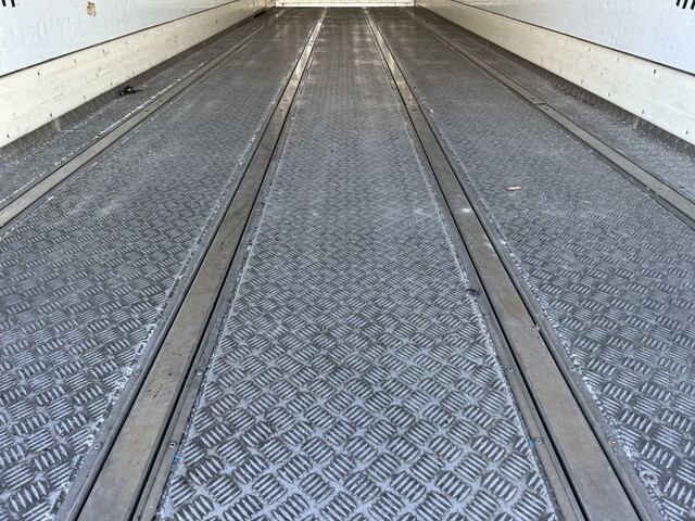 日野プロフィア冷凍車（冷蔵車）大型（10t）[写真10]