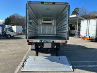 いすゞエルフ冷凍車（冷蔵車）小型（2t・3t）[写真13]