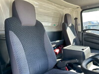 いすゞエルフ冷凍車（冷蔵車）小型（2t・3t）[写真17]