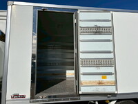 いすゞエルフ冷凍車（冷蔵車）小型（2t・3t）[写真35]