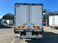 いすゞエルフ冷凍車（冷蔵車）小型（2t・3t）[写真05]