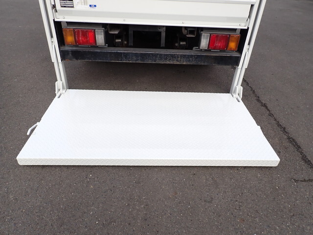 いすゞエルフ平ボディ小型（2t・3t）[写真12]