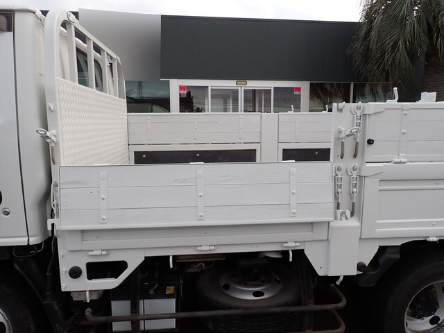 いすゞエルフ平ボディ小型（2t・3t）[写真17]