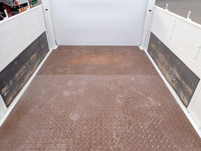 いすゞエルフ平ボディ小型（2t・3t）[写真21]