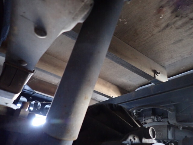 いすゞエルフ平ボディ小型（2t・3t）[写真27]