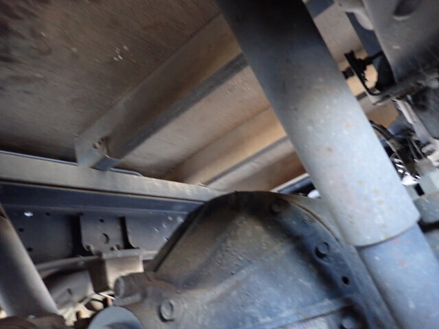 いすゞエルフ平ボディ小型（2t・3t）[写真28]