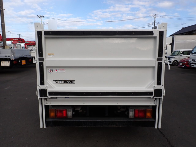 いすゞエルフ平ボディ小型（2t・3t）[写真06]