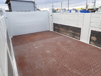 いすゞエルフ平ボディ小型（2t・3t）[写真10]