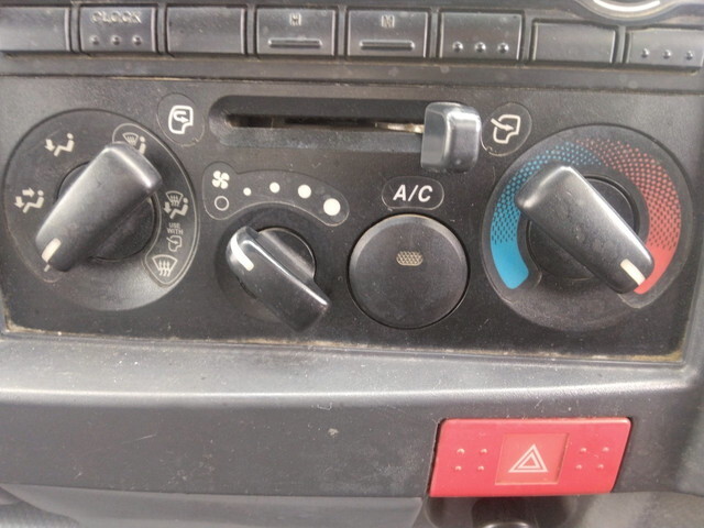 いすゞエルフダンプ小型（2t・3t）[写真34]