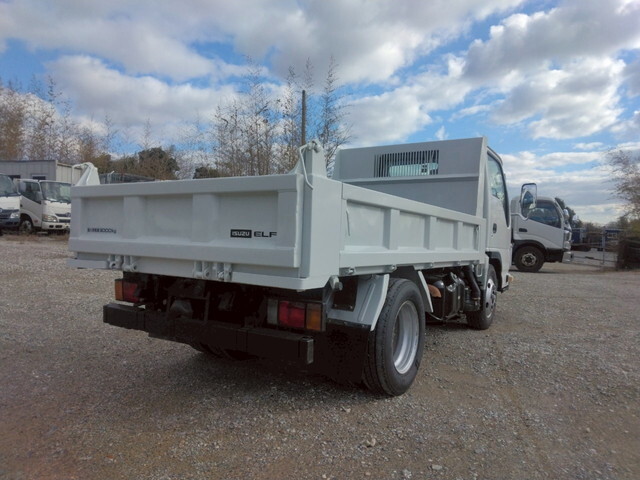 いすゞエルフダンプ小型（2t・3t）[写真04]