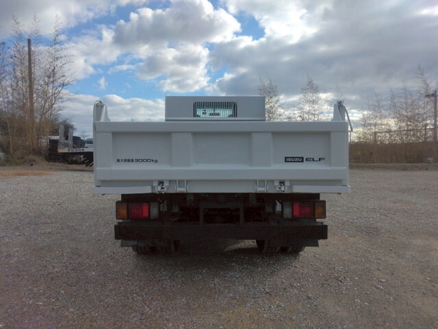 いすゞエルフダンプ小型（2t・3t）[写真06]