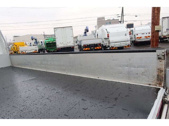 いすゞエルフアルミブロック小型（2t・3t）[写真10]