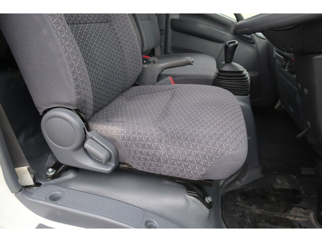 いすゞエルフアルミブロック小型（2t・3t）[写真33]