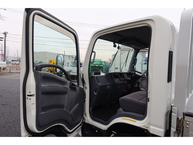 いすゞエルフアルミブロック小型（2t・3t）[写真37]