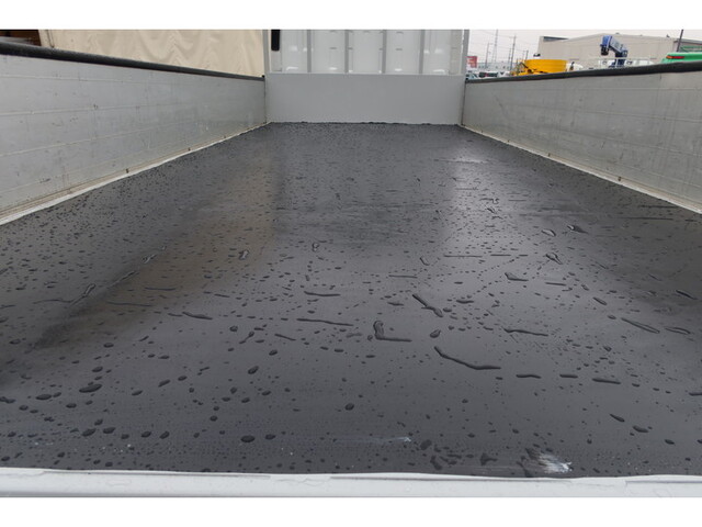 いすゞエルフアルミブロック小型（2t・3t）[写真08]