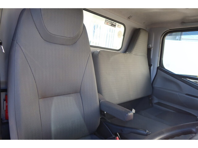 三菱ふそうキャンターダンプ小型（2t・3t）[写真37]