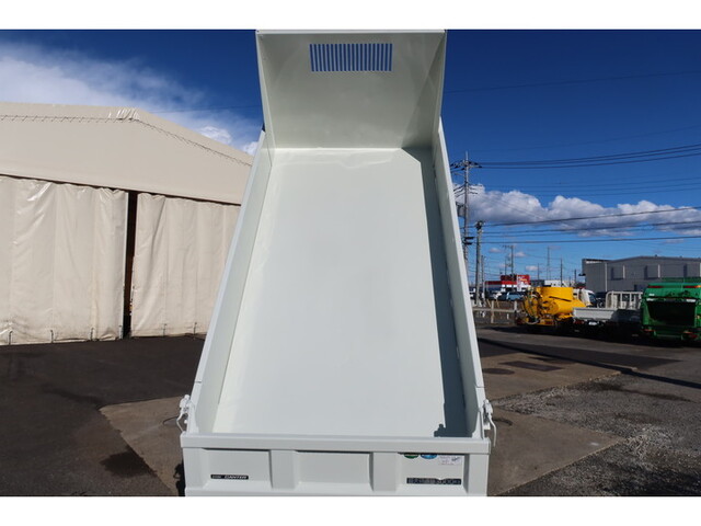 三菱ふそうキャンターダンプ小型（2t・3t）[写真09]