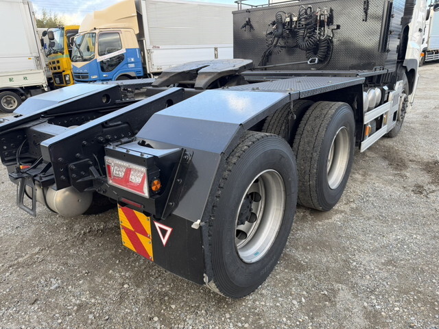 日野プロフィアトレーラーヘッド（トラクターヘッド）大型（10t）[写真16]