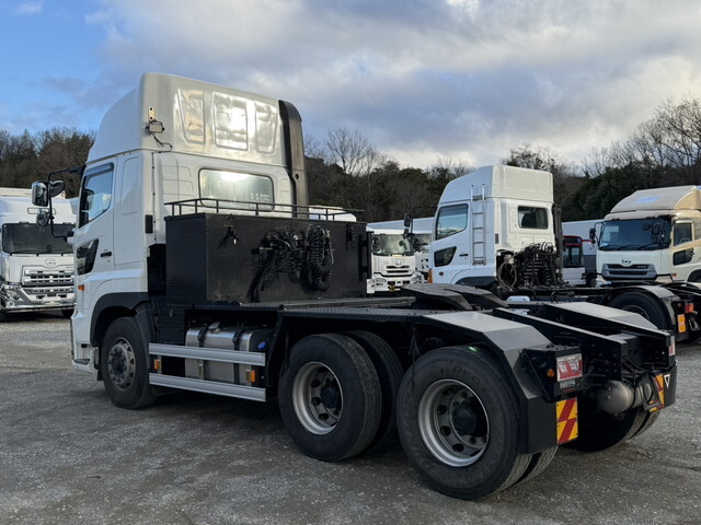 日野プロフィアトレーラーヘッド（トラクターヘッド）大型（10t）[写真02]