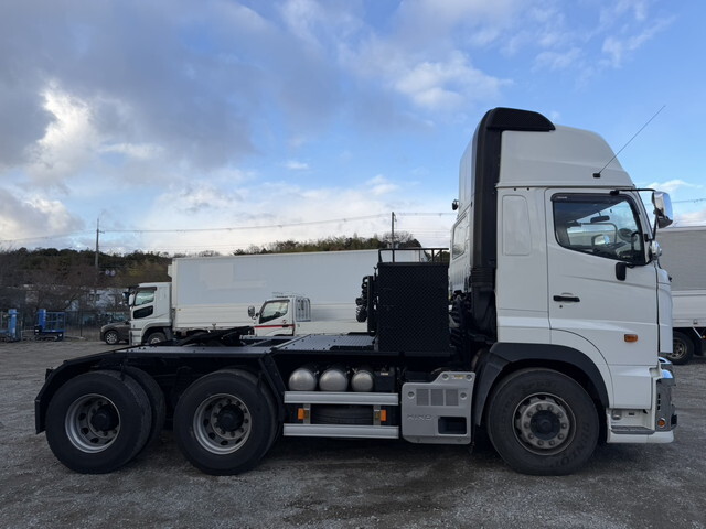 日野プロフィアトレーラーヘッド（トラクターヘッド）大型（10t）[写真08]