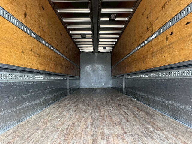 日本フルハーフギガアルミウイング大型（10t）[写真14]