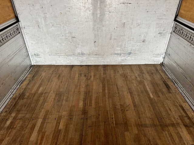 日本フルハーフギガアルミウイング大型（10t）[写真15]