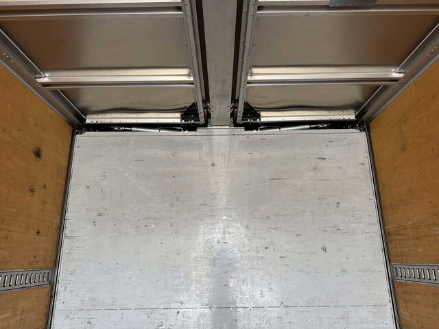 日本フルハーフギガアルミウイング大型（10t）[写真16]