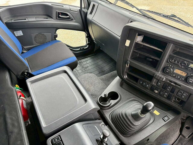 日本フルハーフギガアルミウイング大型（10t）[写真22]