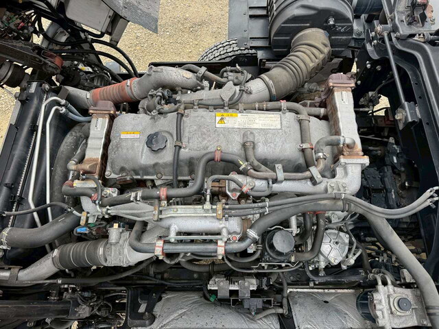 日本フルハーフギガアルミウイング大型（10t）[写真26]