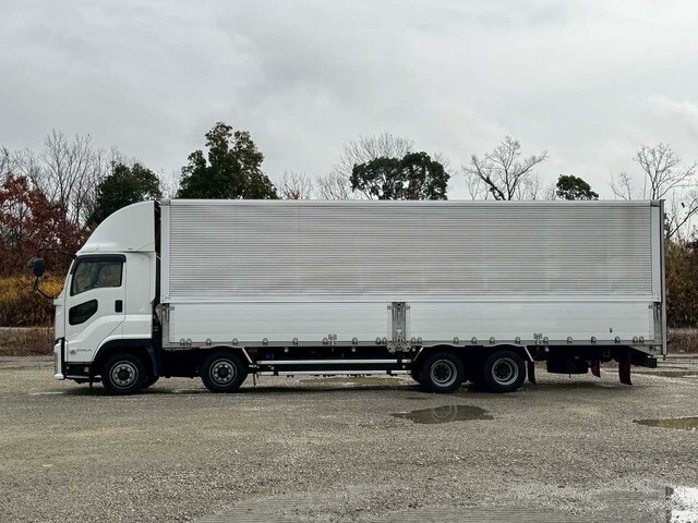 日本フルハーフギガアルミウイング大型（10t）[写真09]