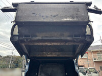 いすゞエルフパッカー車（塵芥車）小型（2t・3t）[写真18]