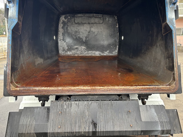 いすゞエルフパッカー車（塵芥車）小型（2t・3t）[写真19]